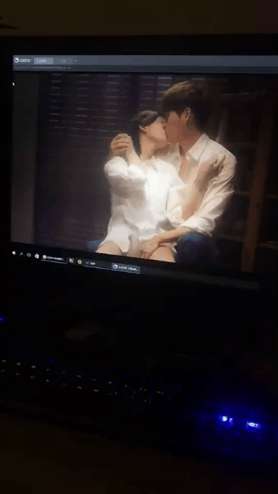 这角度太邪恶了  第1张